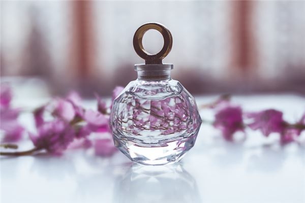 The meaning and symbol of Perfume fragrance in dream