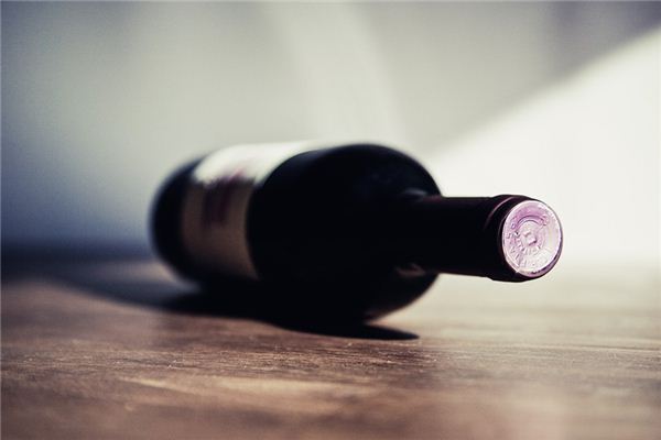 The meaning and symbol of Wine bottle in dream