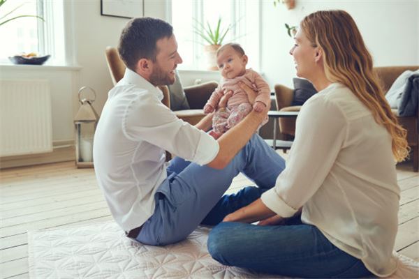 What is the meaning and symbolism of a man having a child in his dream?