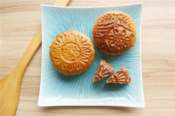 The meaning and symbol of buying moon cakes in dreams