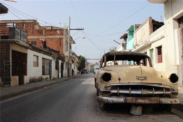 The meaning and symbol of the broken car in the dream