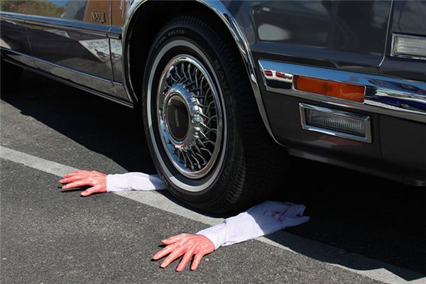 The meaning and symbol of seeing blood in a car accident in a dream