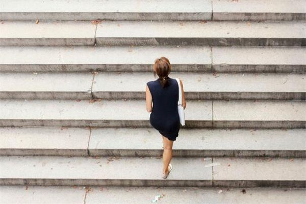 The meaning and symbol of endless stairs in dreams