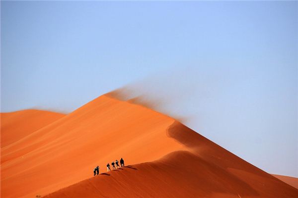 Dreaming about the meaning and symbol of wandering in the desert