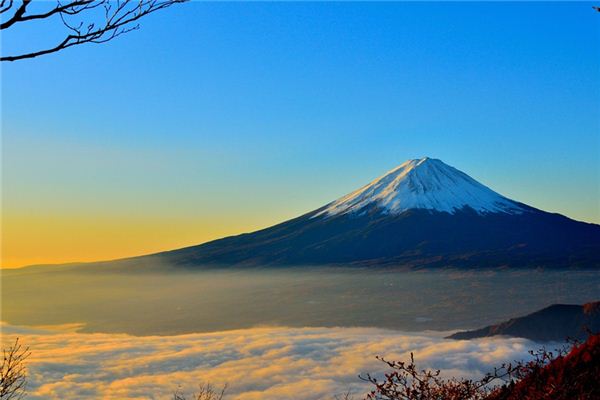 The meaning and symbol of mountains in dreams