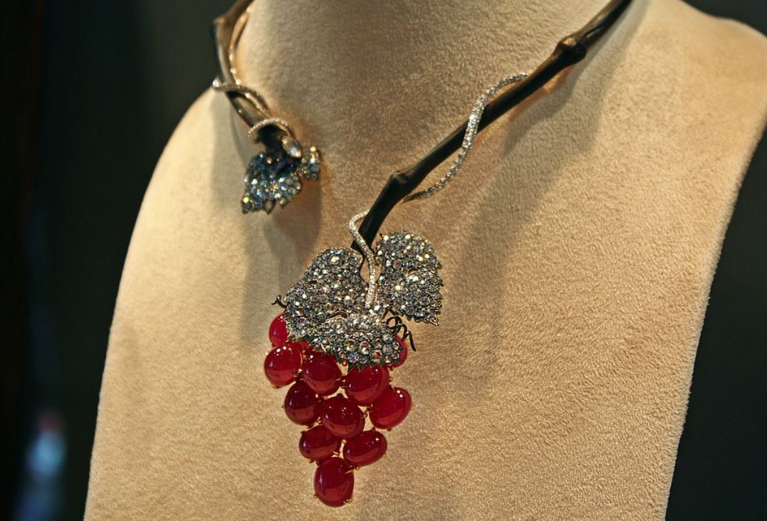 Dreaming of necklaces