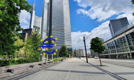 Dream about bank – 13 symbols and meanings