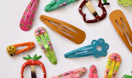 Dreaming of a hairpin (5 Symbols and Meanings)