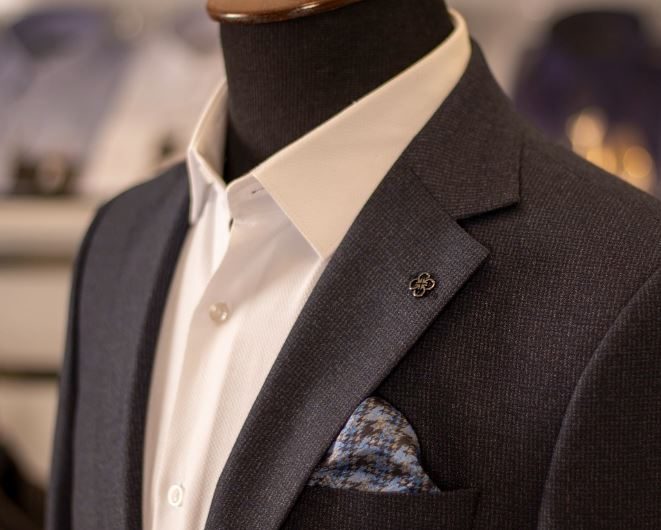 Dream about black suit : 7 Symbols and Meanings