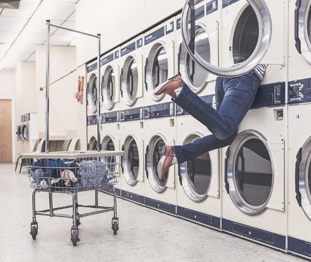 Dreaming of Washing Clothes : 12 Symbols and Meanings