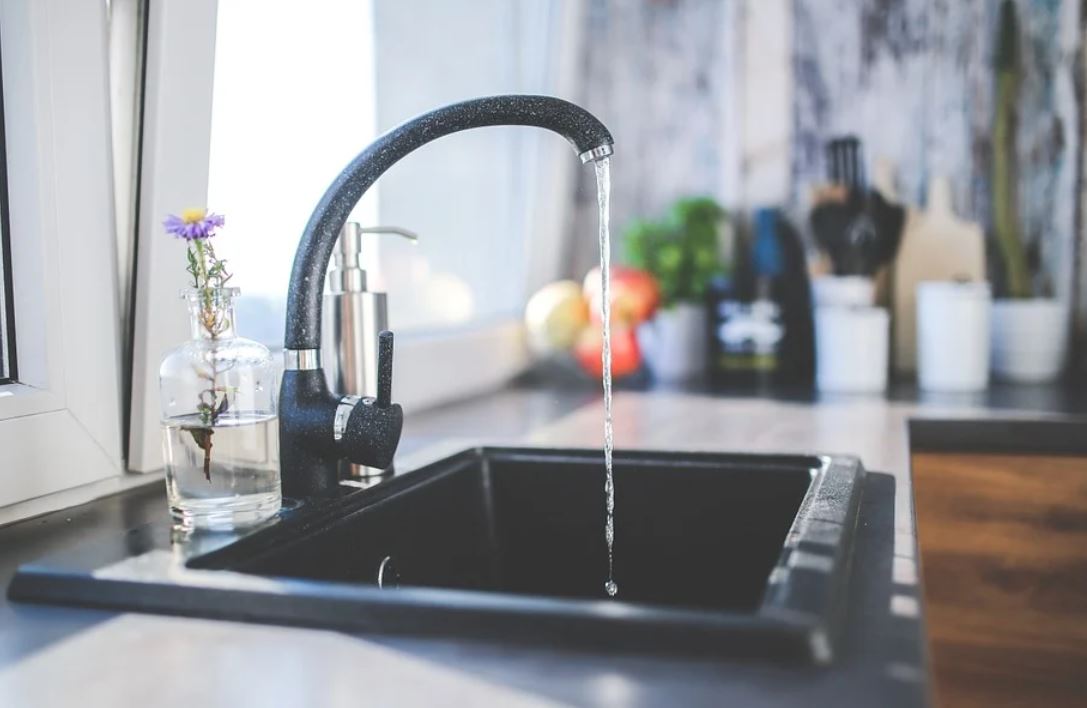 Dreaming of a Kitchen Sink : 15 Symbols and Meanings