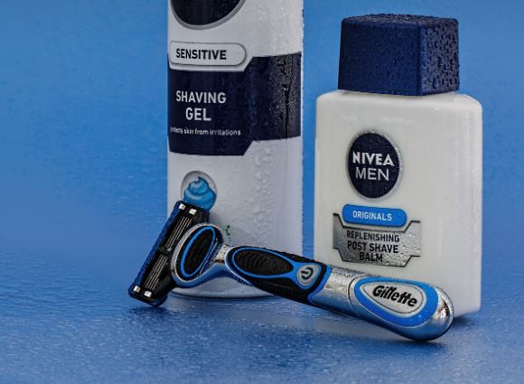 11 Symbolic Meanings of Dreams About Shaving