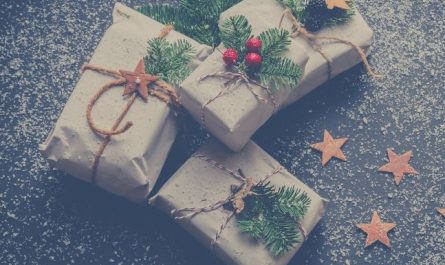 17 Symbolic Meanings of Dreaming About Receiving Gifts