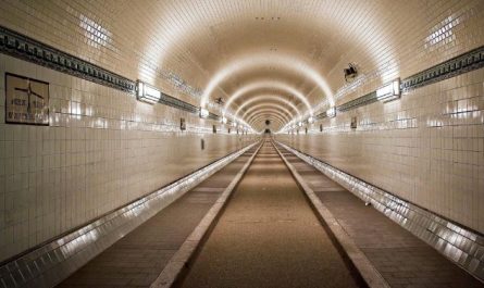 11 Symbolic Meanings of Dreaming of Tunnels