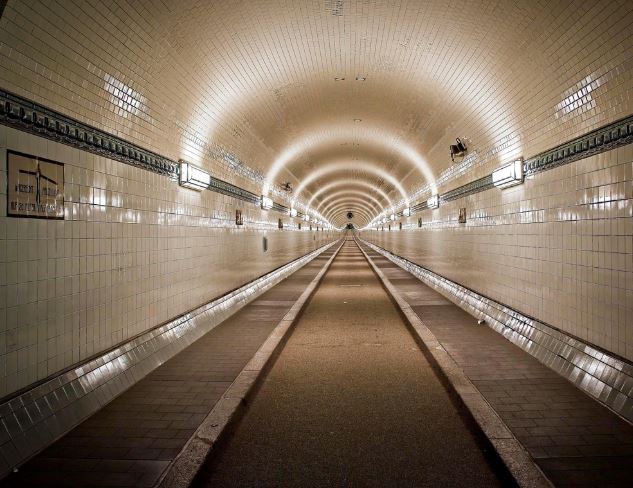 11 Symbolic Meanings of Dreaming of Tunnels