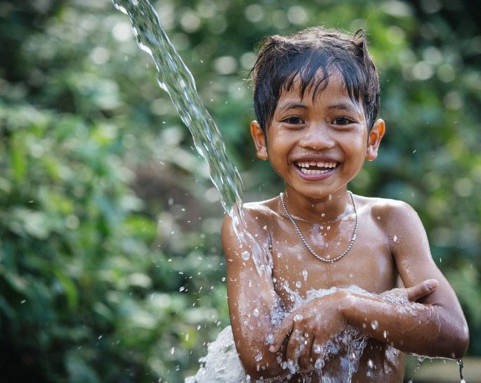 What does dreaming of taking a bath symbolize?