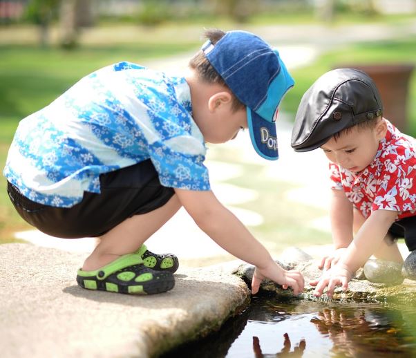 14 Symbolic Meanings of Dreams about Playing
