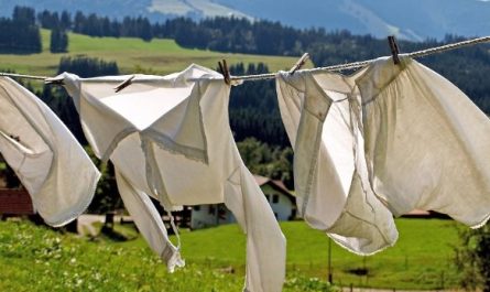 7 Symbolic Meanings of Dreaming About Not Wearing Pants